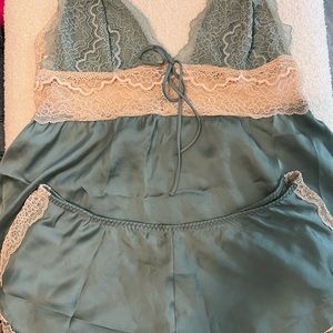 Vs sleep set worn once washed and air dried